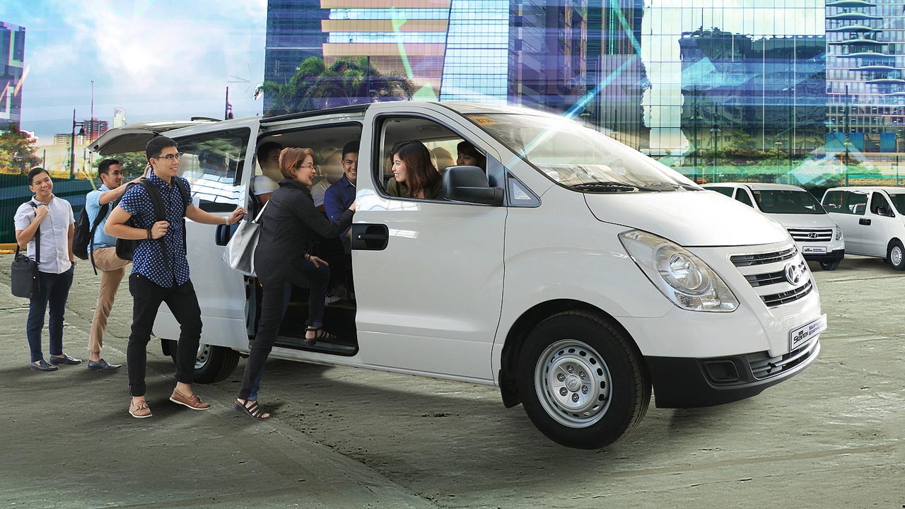 Hyundai introduces 15-seater Grand Starex commuter variant