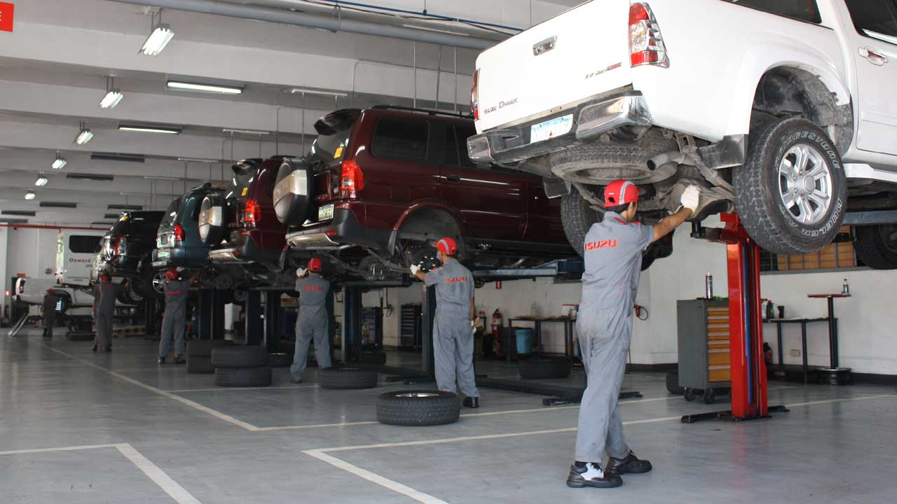 Isuzu welcomes summer with BLOWBAGETS services discount promo